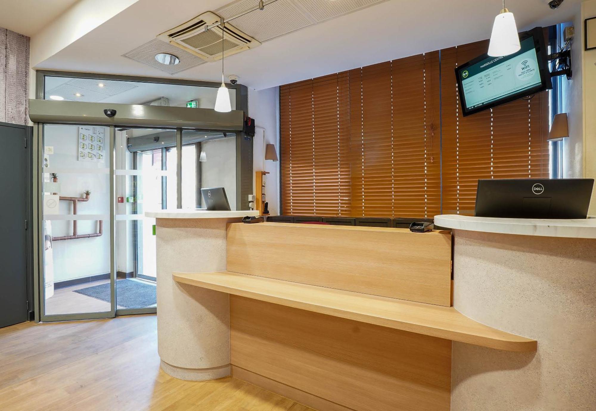 B&B Hotel Marseille Centre Vieux Port Екстериор снимка