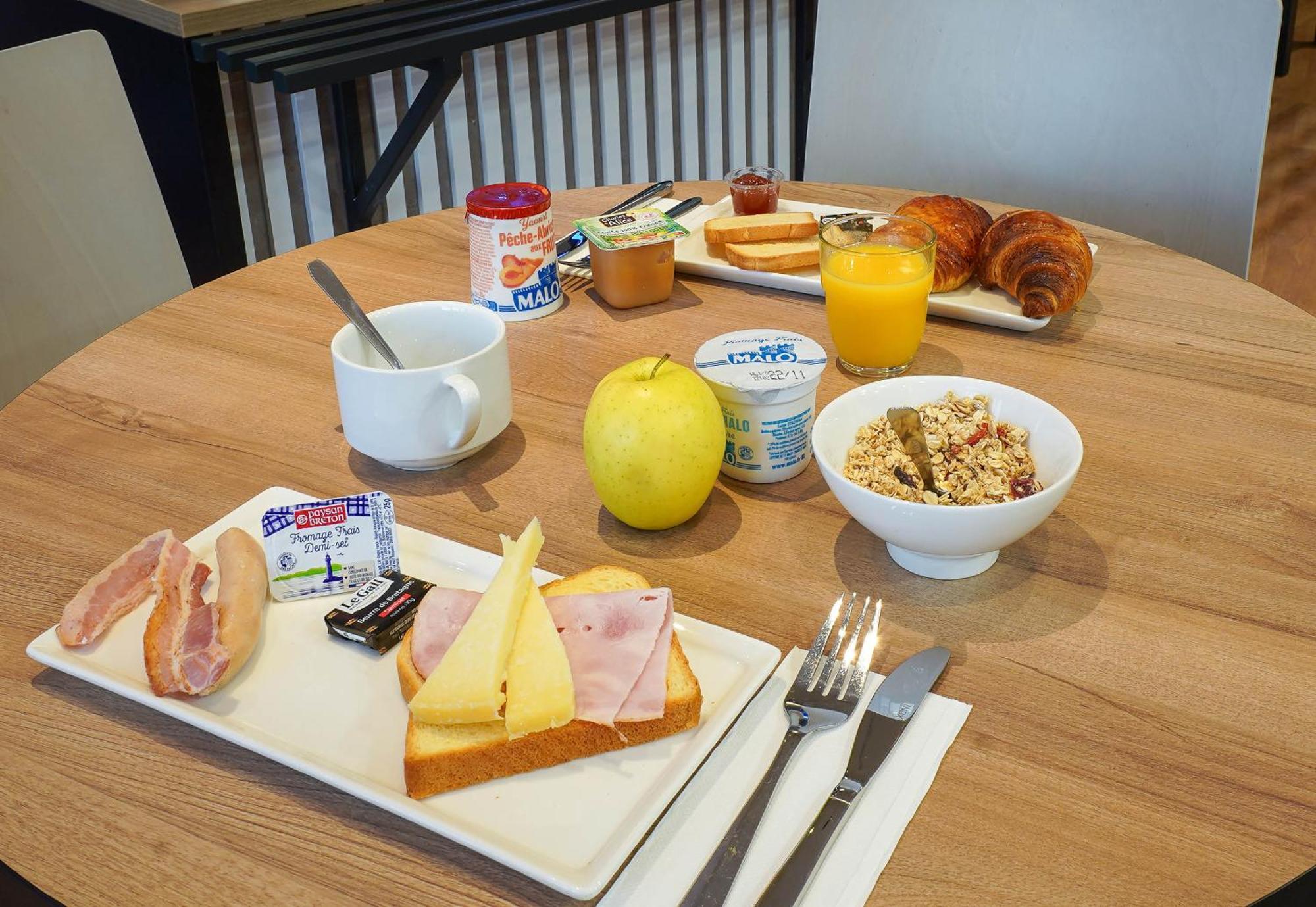 B&B Hotel Marseille Centre Vieux Port Екстериор снимка