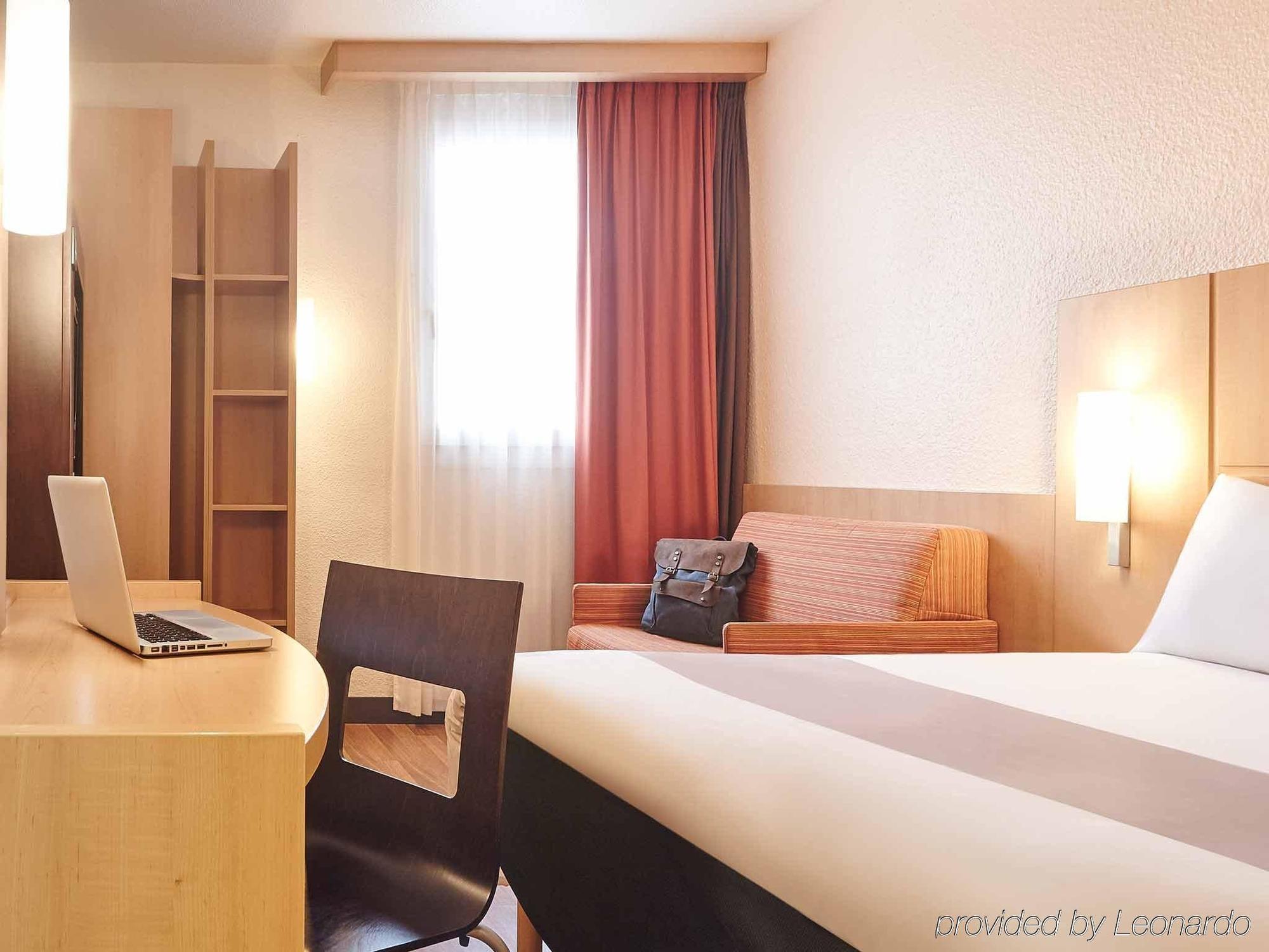 B&B Hotel Marseille Centre Vieux Port Екстериор снимка